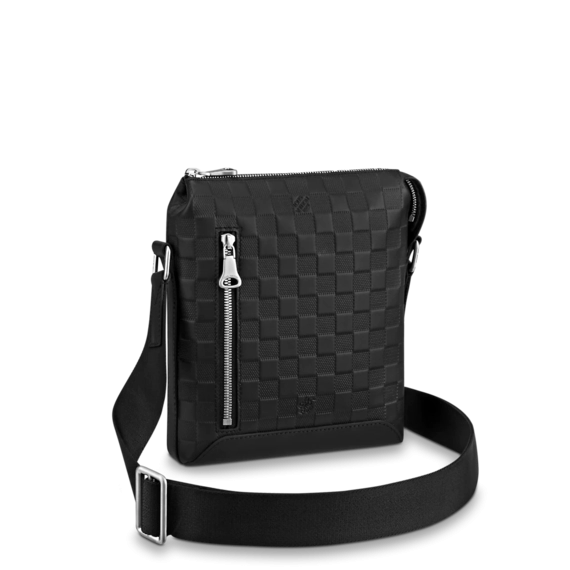 Shop Louis Vuitton DISCOVERY MESSENGER BB for Women