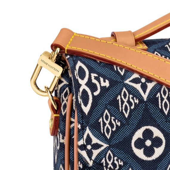 Find the Perfect Women's Bag at Discount - Louis Vuitton Since 1854 Pochette Metis