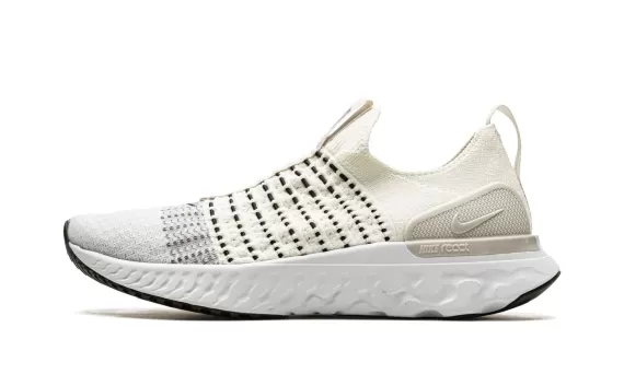 React Phantom Run Flyknit 2 - Sail/Black/White/Light Bone