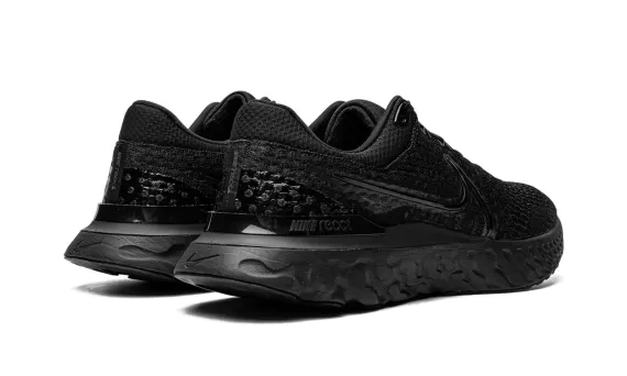 React Infinity Run Flyknit 3 - Triple Black